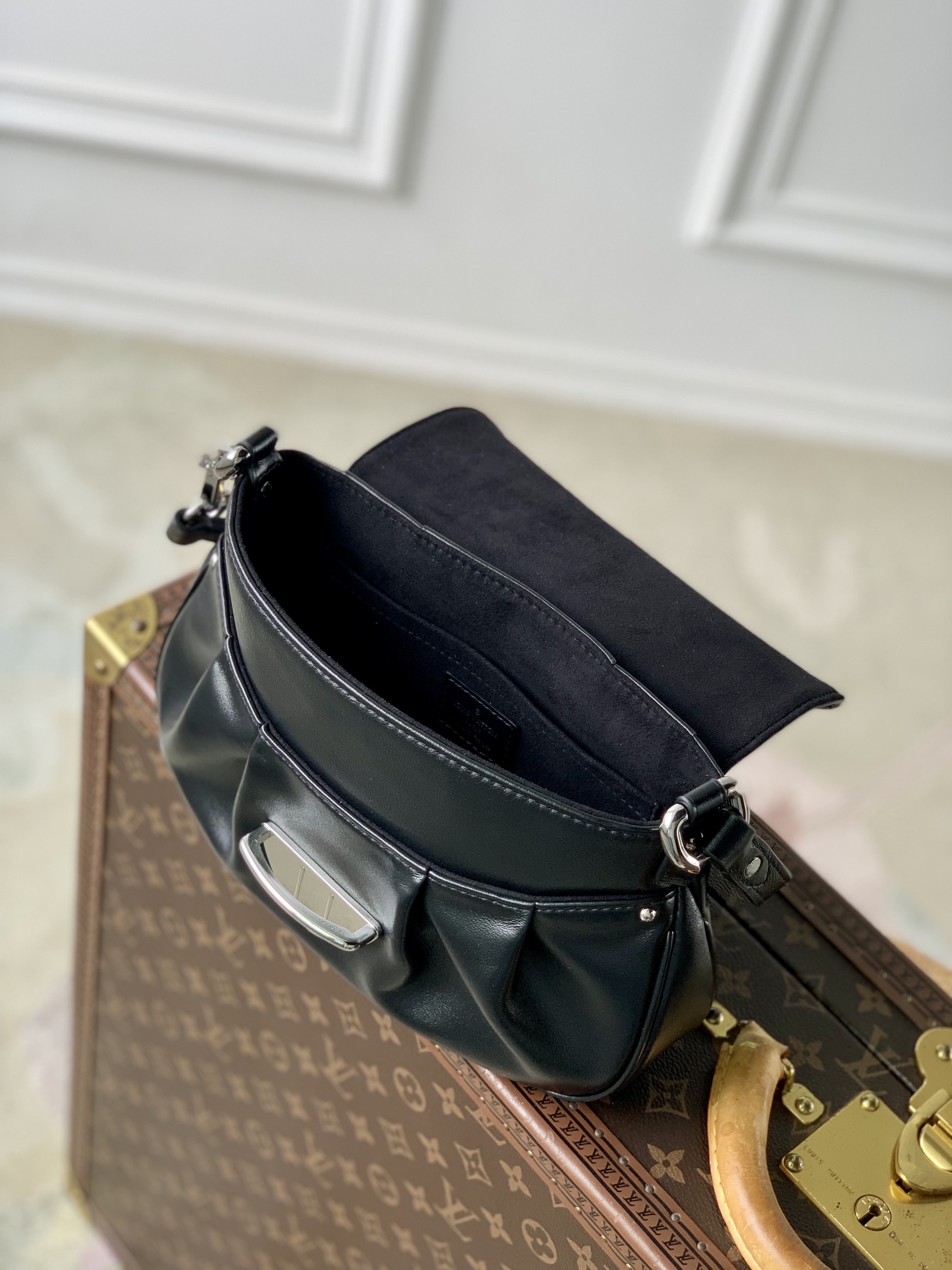 l0*is V*t0n sunset vibe bag-18 x 3 x 27cm