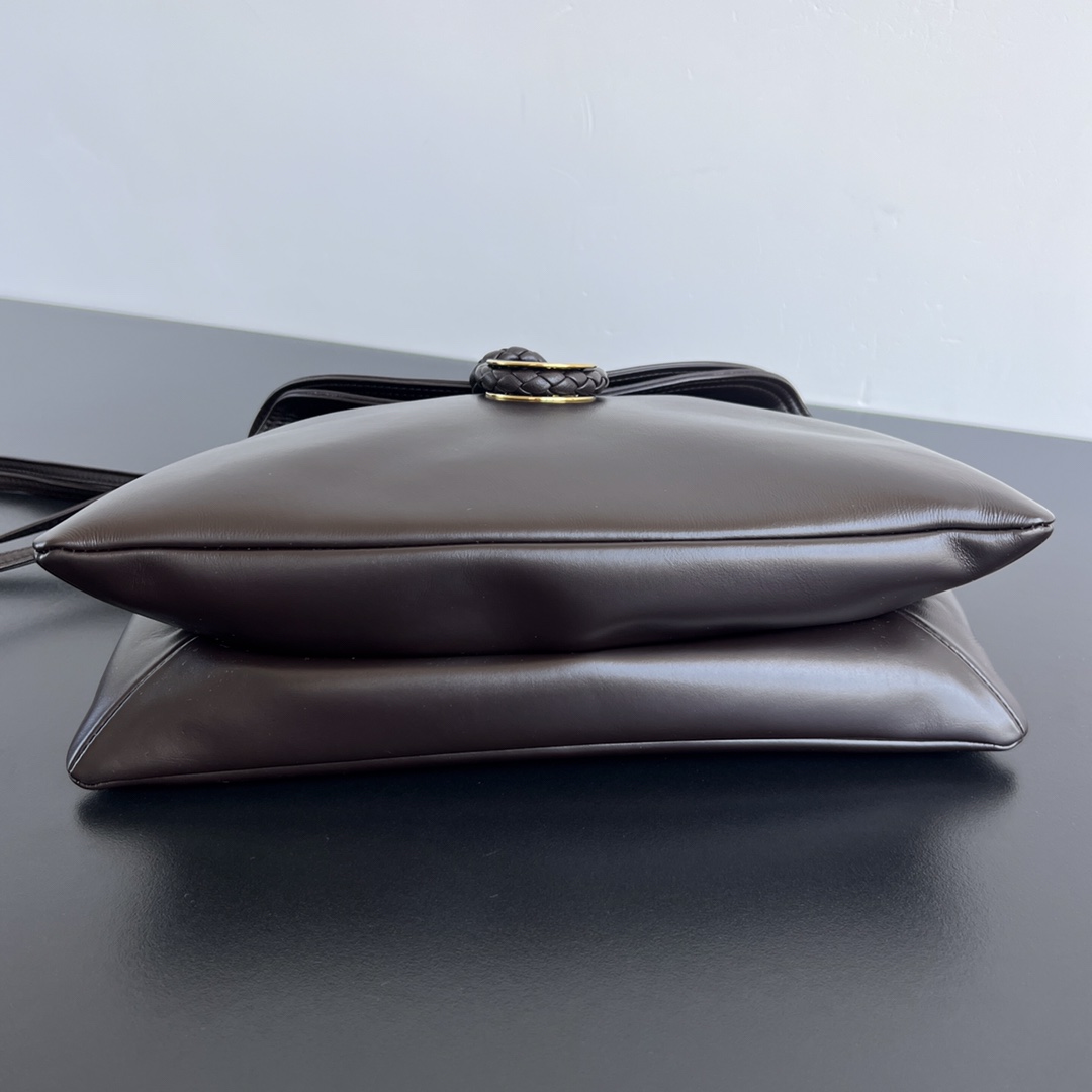 bo*te*ga Ve*ne*ta medium liberta bag-30*20*8cm