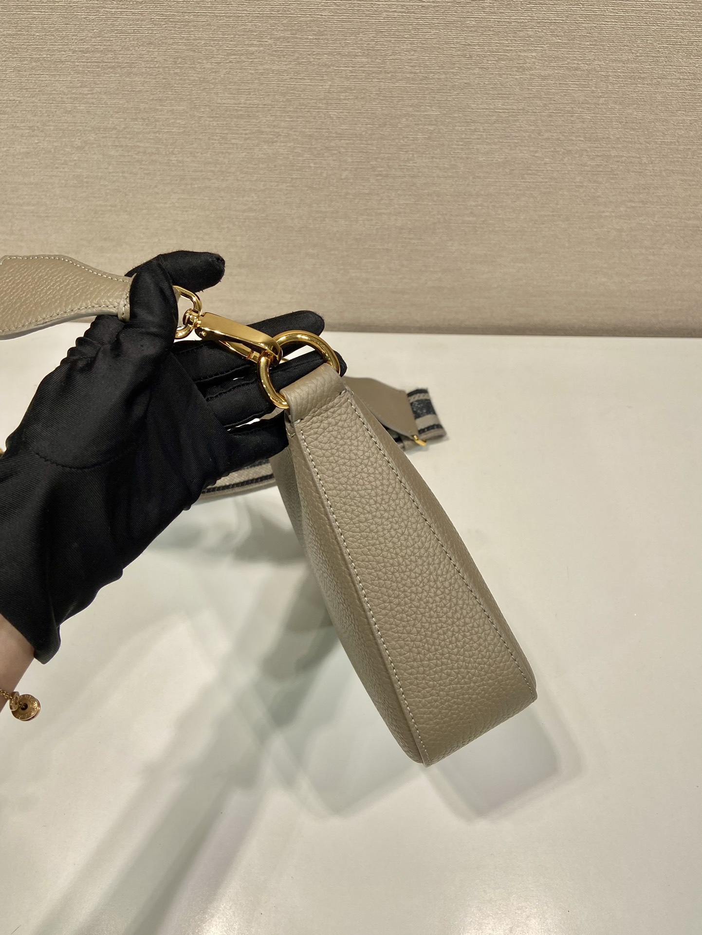 Pra*a leather shoulder bag-1bh193-24*18*6cm