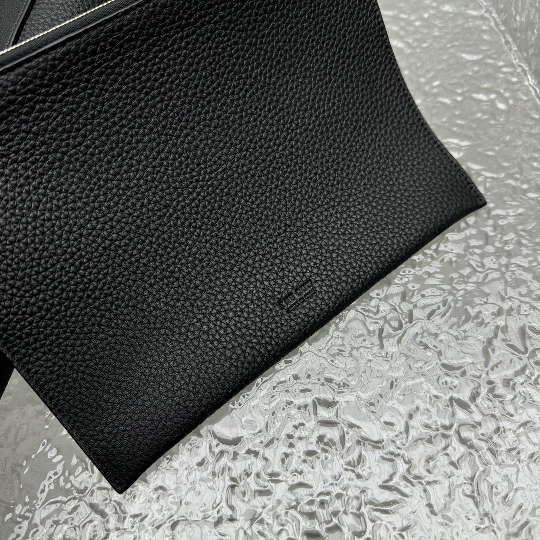 The R0w blake hobo bag-31*34*10cm