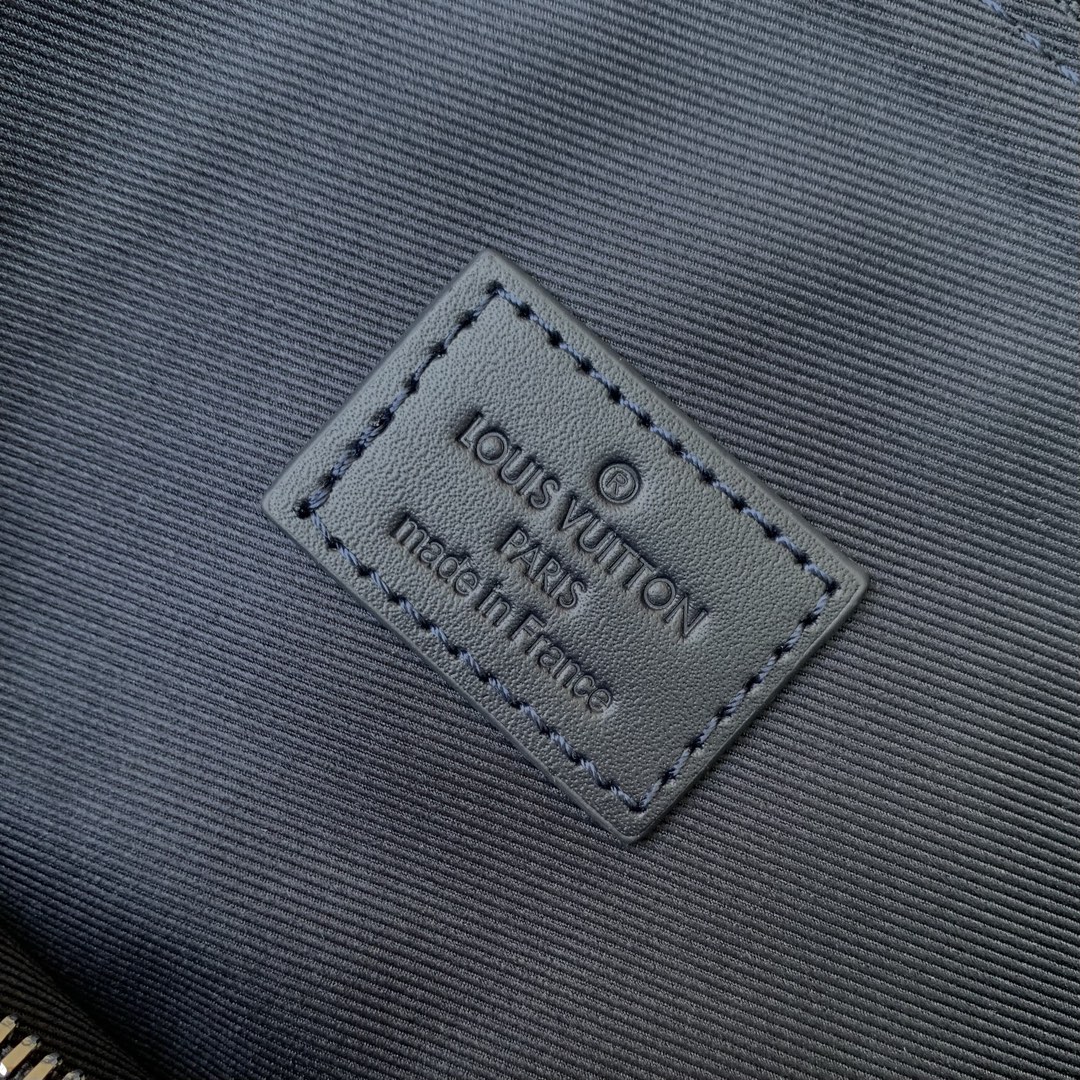 l0*is V*t0n takeoff pouch-m11485-30 x 22 x 5cm