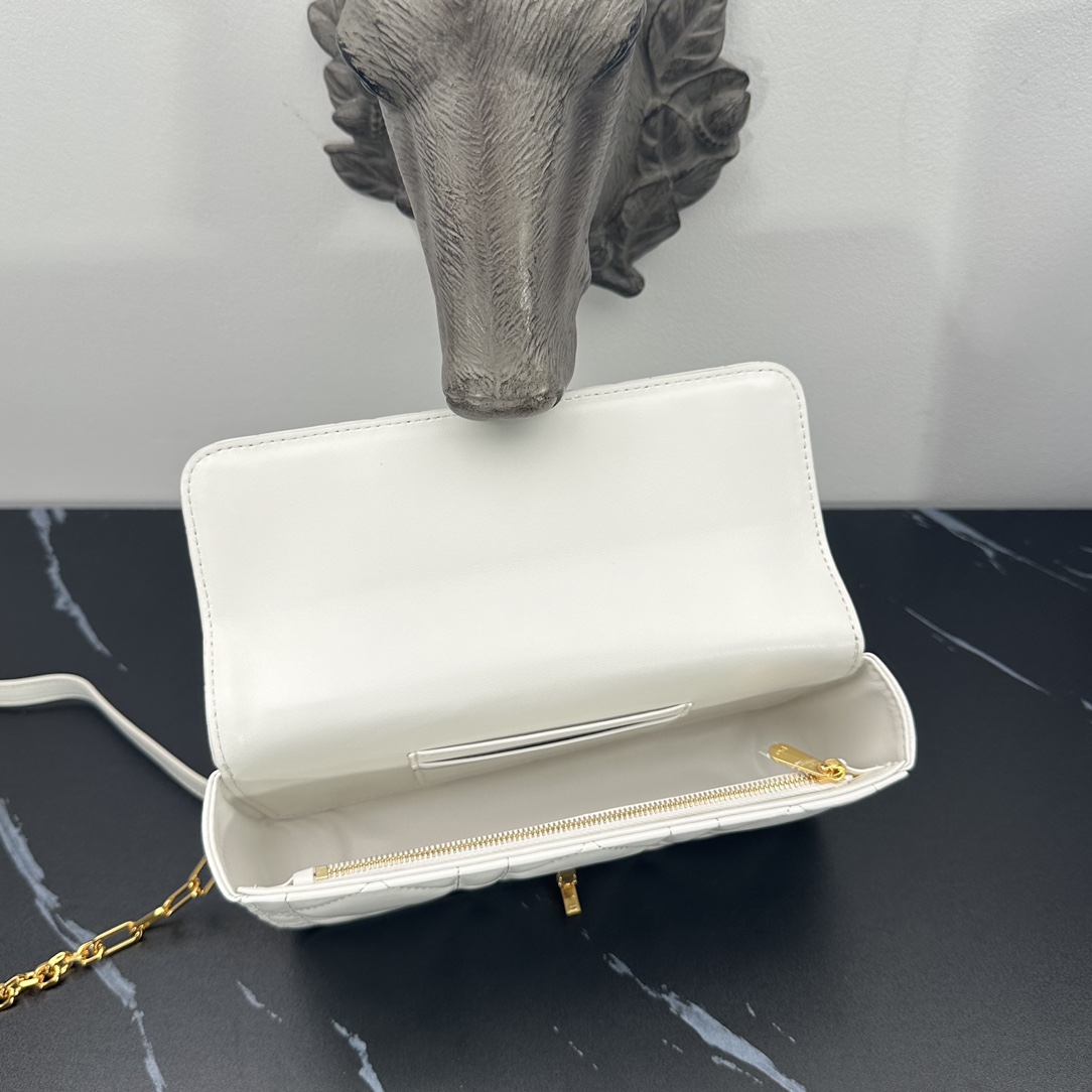 D*or miss daisy bag-22*12.5*4cm