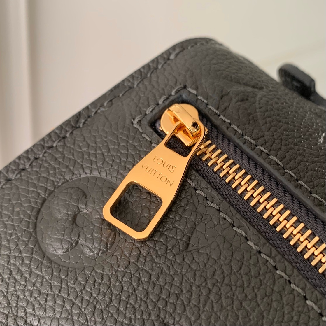 l0vis Vvtt0n pochette métis east west bag- m46595-13.5 x 6 x 21.5cm