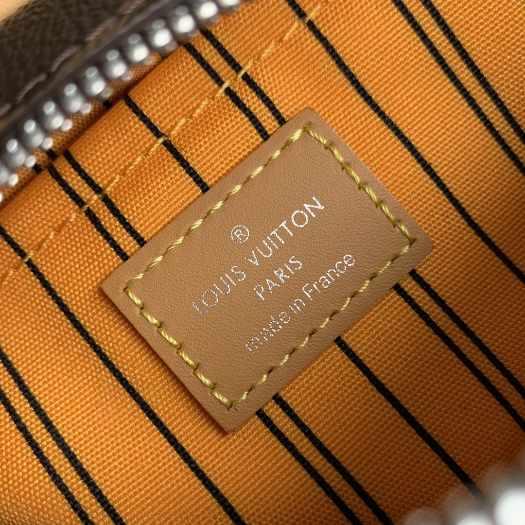 l0vis Vvtt0n mini soft trunk m25132-18.5 x13x8cm