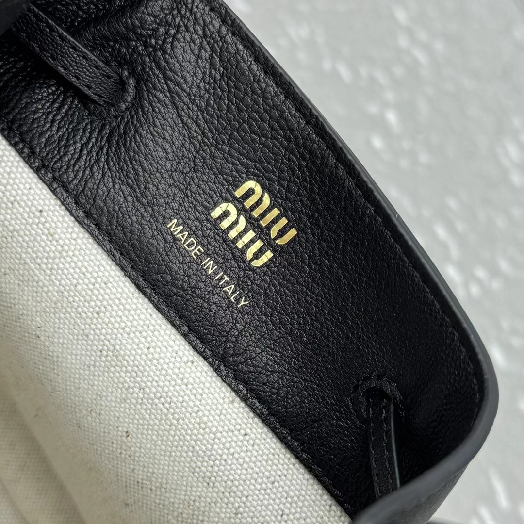 M1um1u nappa bag -14*17*6cm