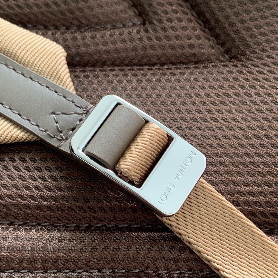 l0vis Vvtt0n takeoff backpack-43 x 14 x 30cm