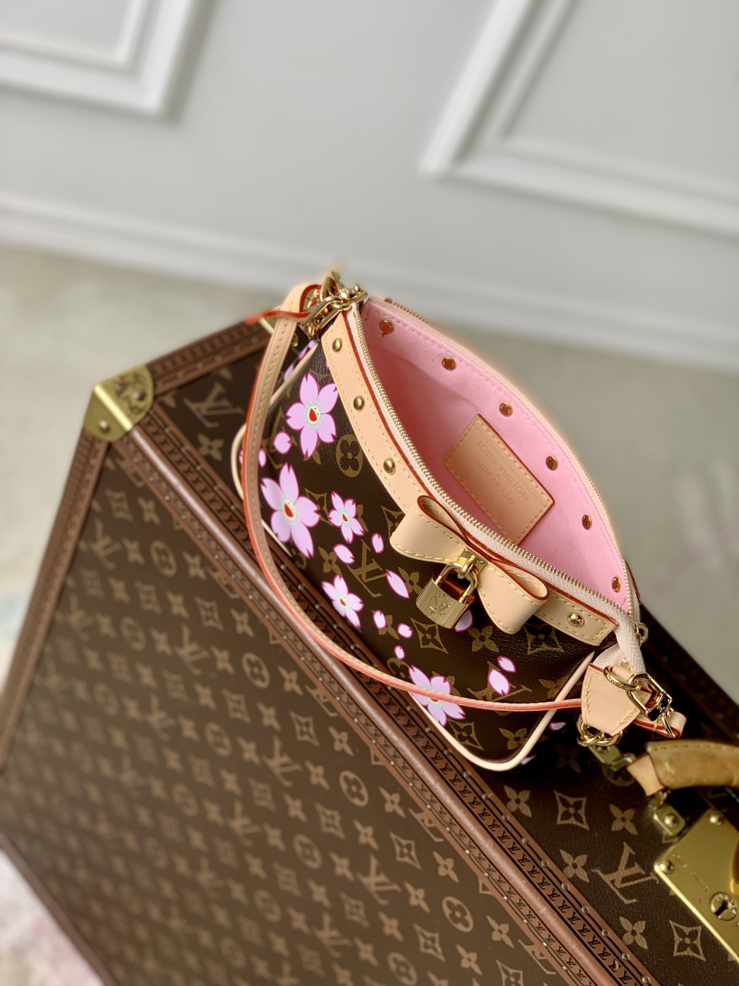 l0vis Vvtt0n pochette accessoires bag-13 x 4 x 22cm