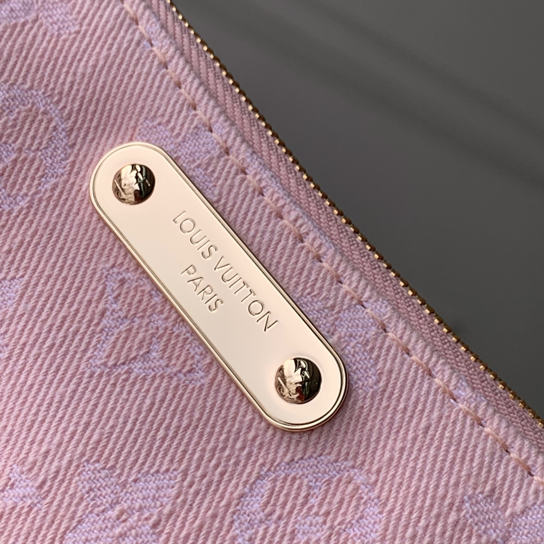 l0vis Vvtt0n liv pochette monogram denim bag -m14159-13.5 x 6.5 x 24.5cm