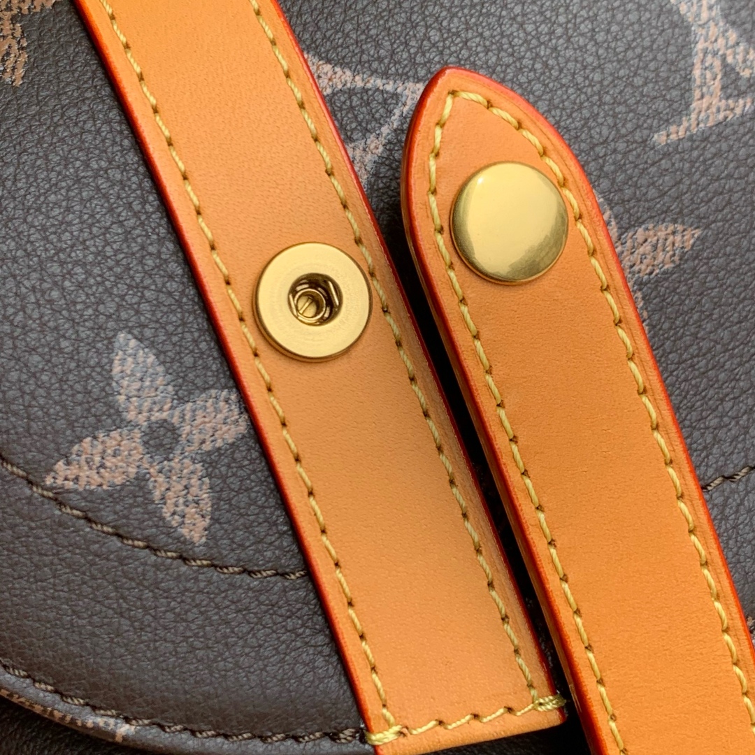 l0vis Vvtt0n christopher backpack m24428-38 x 44 x 12.5cm