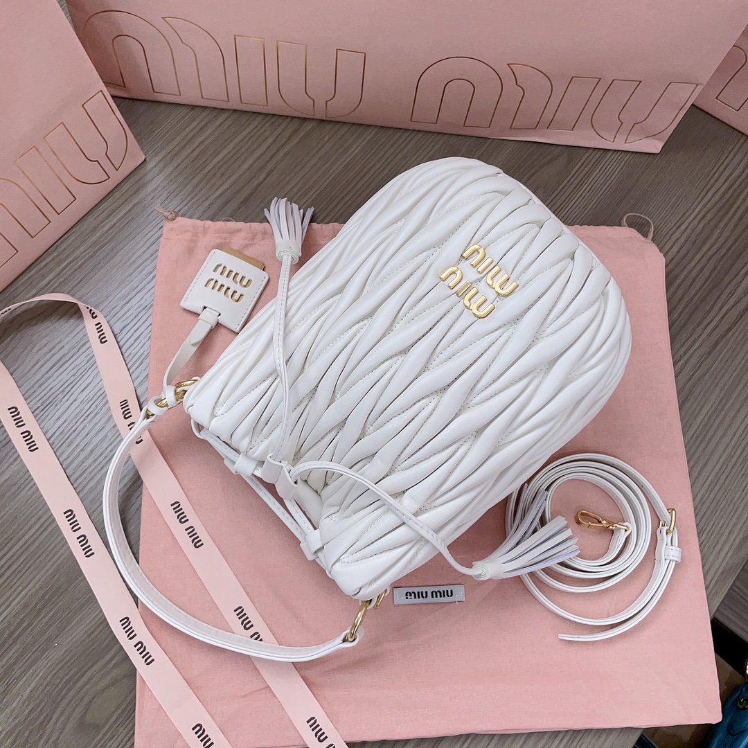 M1um1u matelasse bucket-20x18x14cmcm