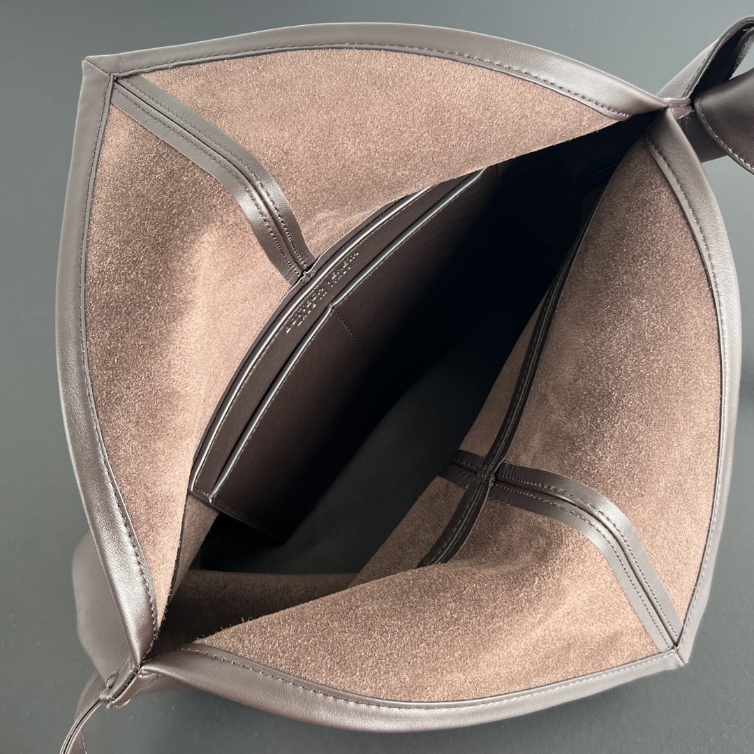 b0tt*ga Ven*ta sawyer bag-25*17*12cm