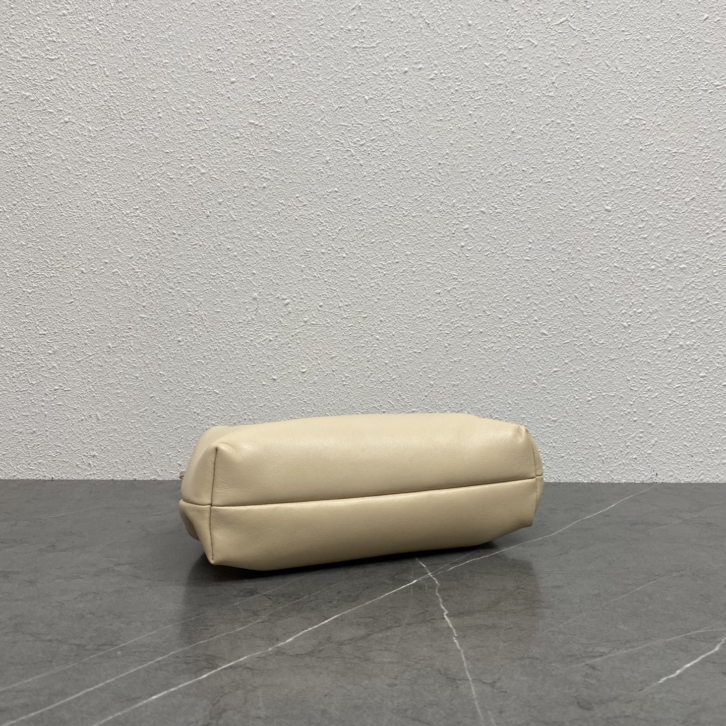 The R0w mira clutch bag-25x17x7cm