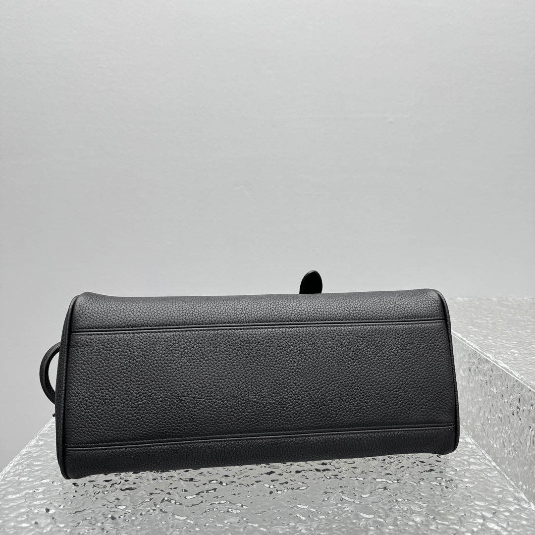 Ja*qvemvs le turismo bag-39*23*17cm