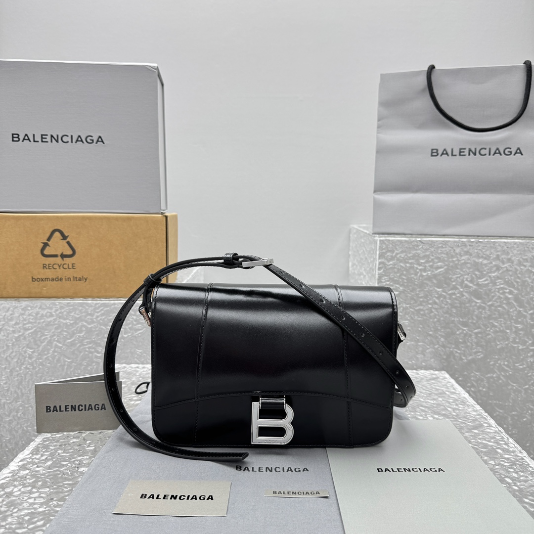 Ba1en*iaga hourglass bag-26*18*7cm