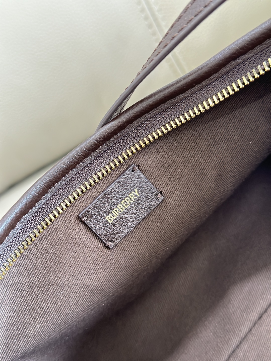 Bv*b*rry vintage bag-25.5x 12 x 16cm