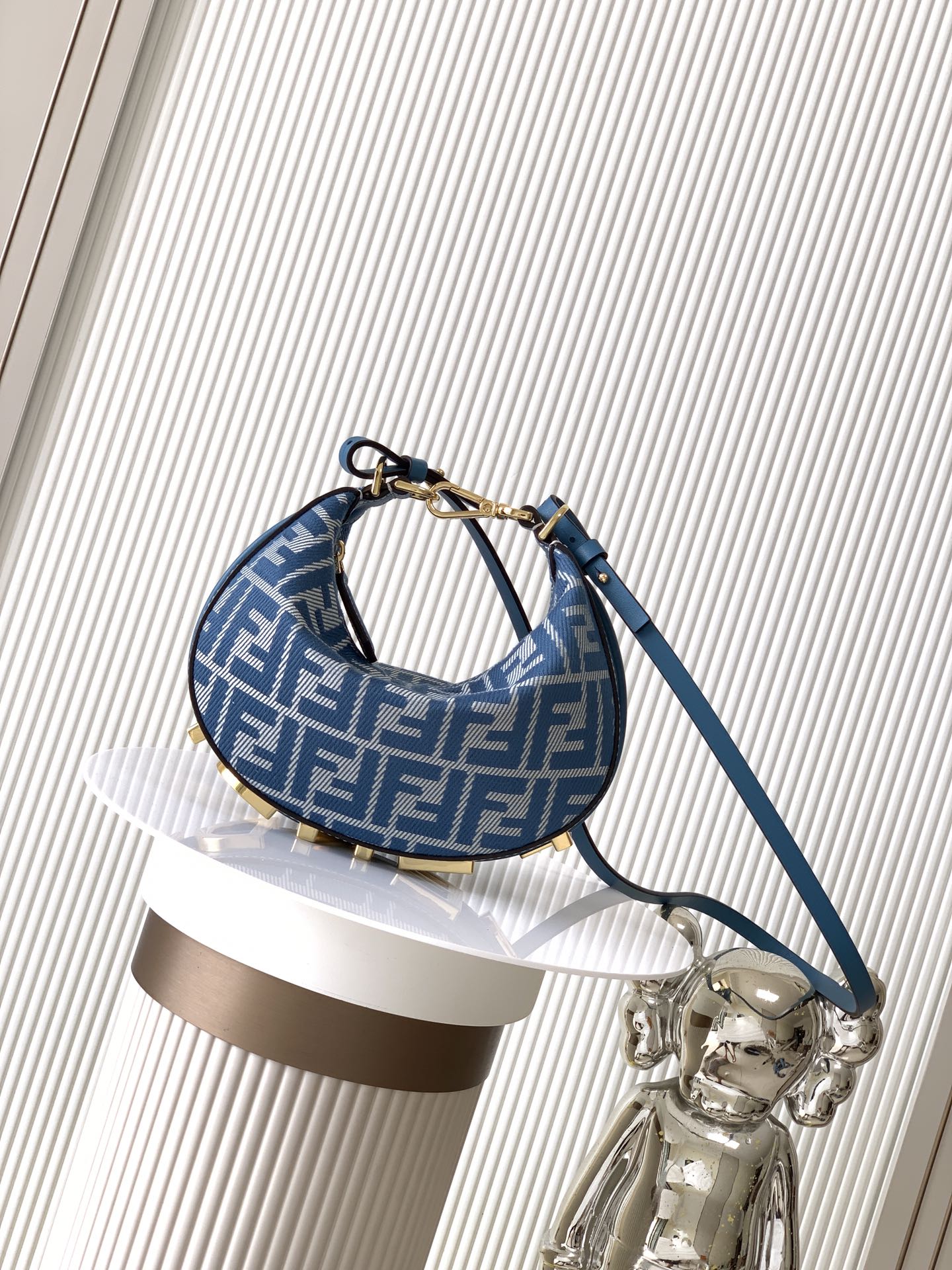 F**di graphy bag-20*7.5*13cm