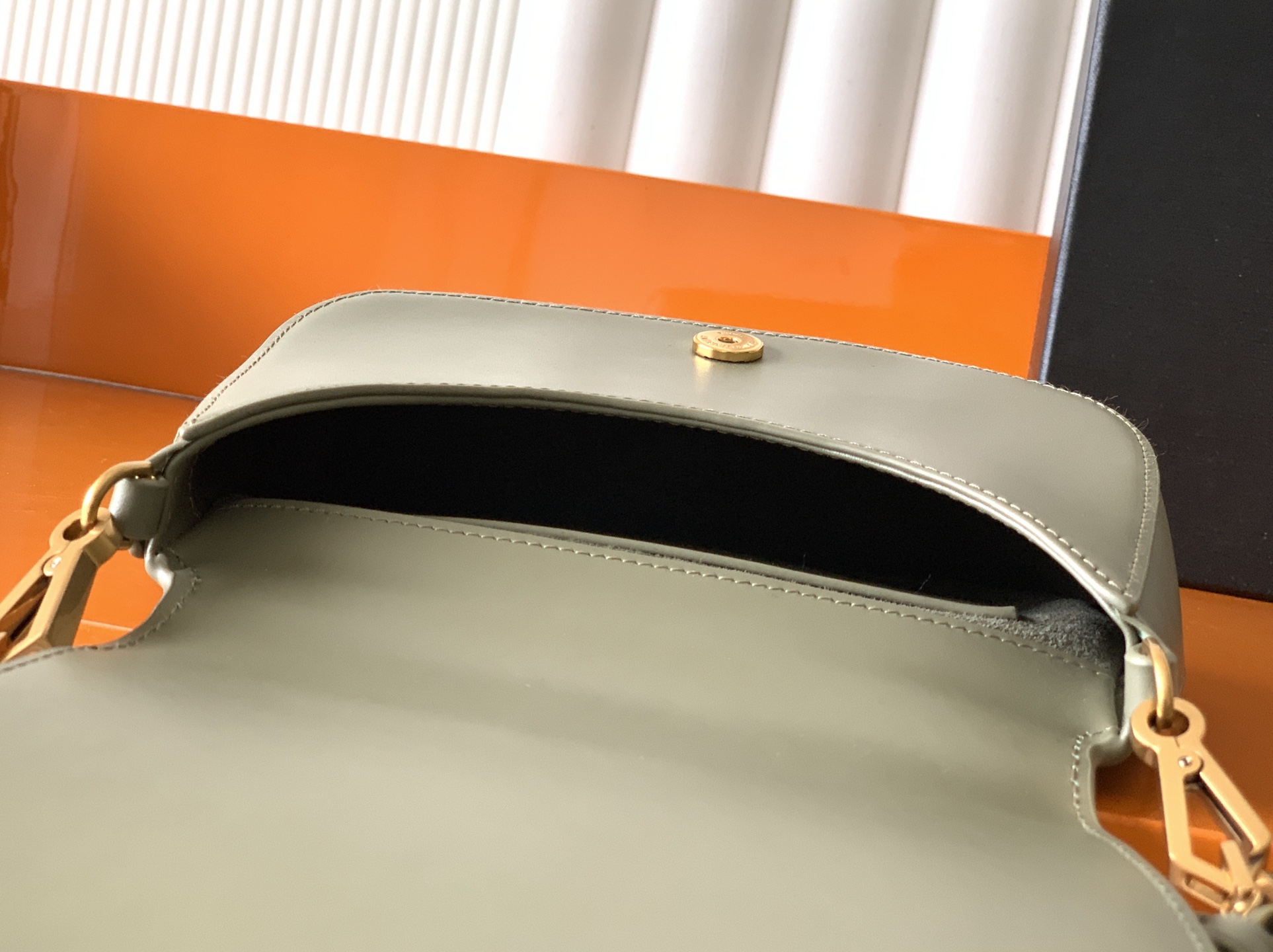 Y51 voltaire bag-17.5x21x8cm