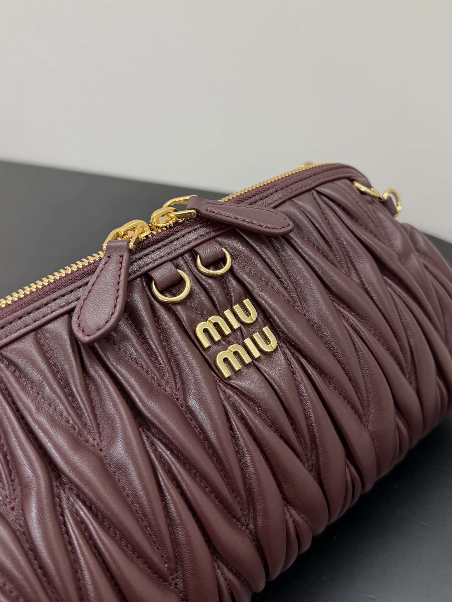 Miu Miu Matelassé Leather Clutch Bag-28* 14.5* 10CM