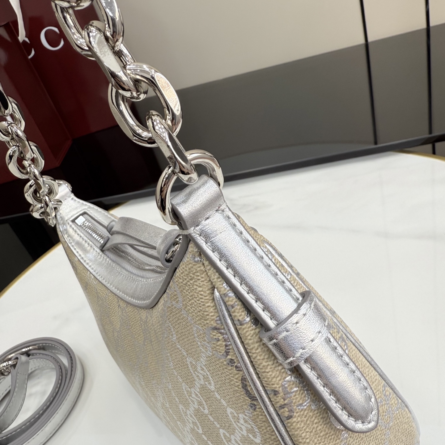 GG Emblem Small Shoulder Bag-24*16.5*5.5CM