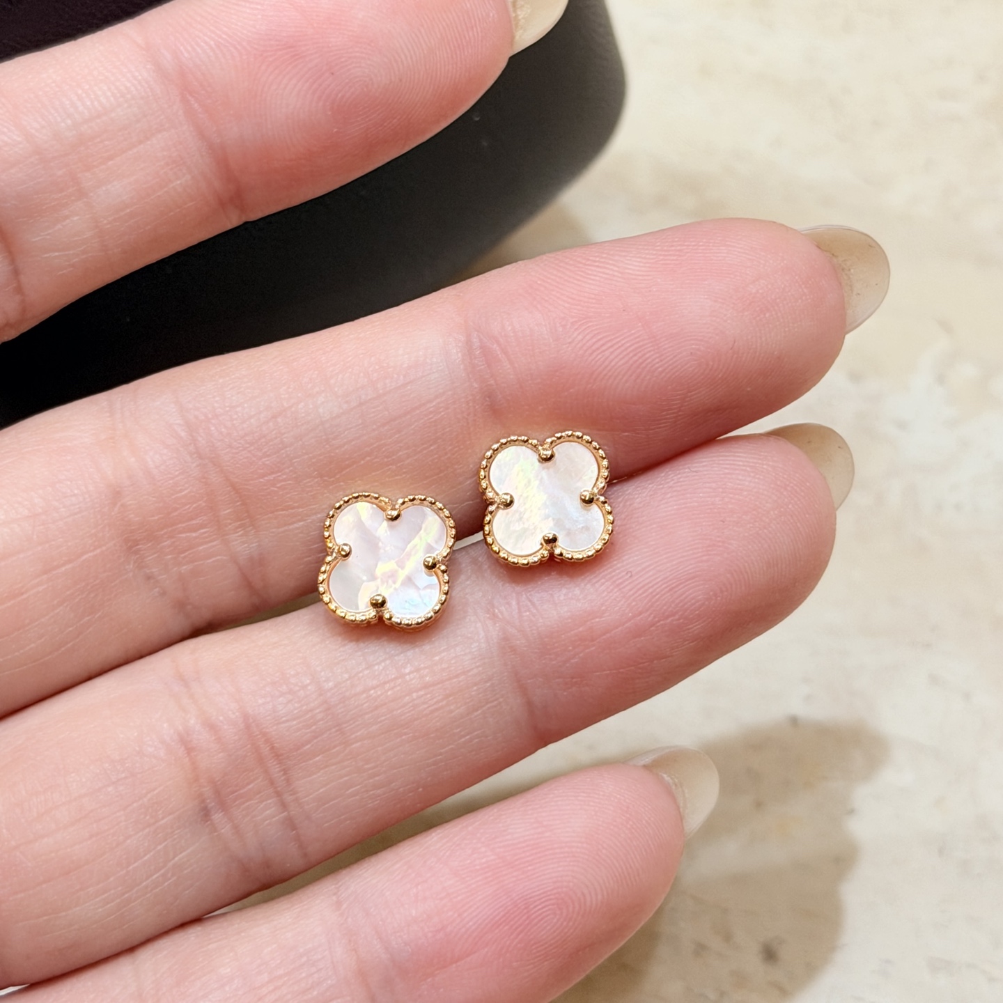 V*n Cl**f &Arpels Earring