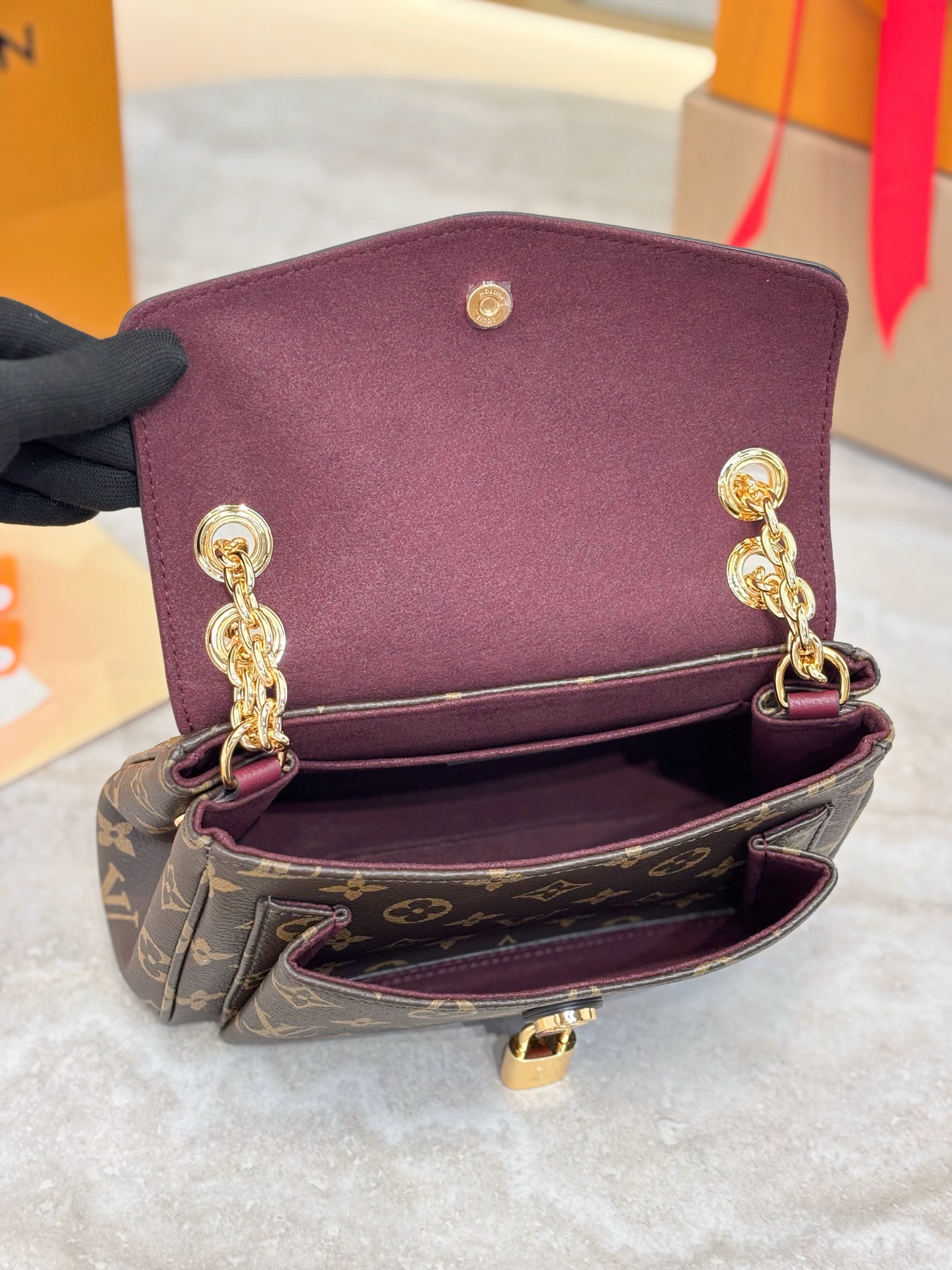 LV Saint Germain BB Monogram Canvas - Handbags M26398-24x17x9CM