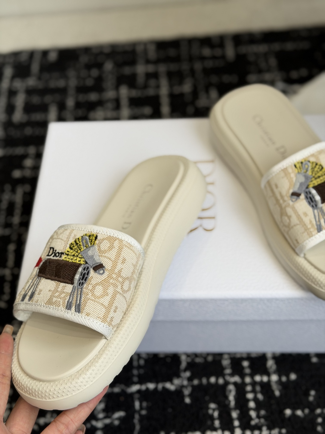 Diro Sandals