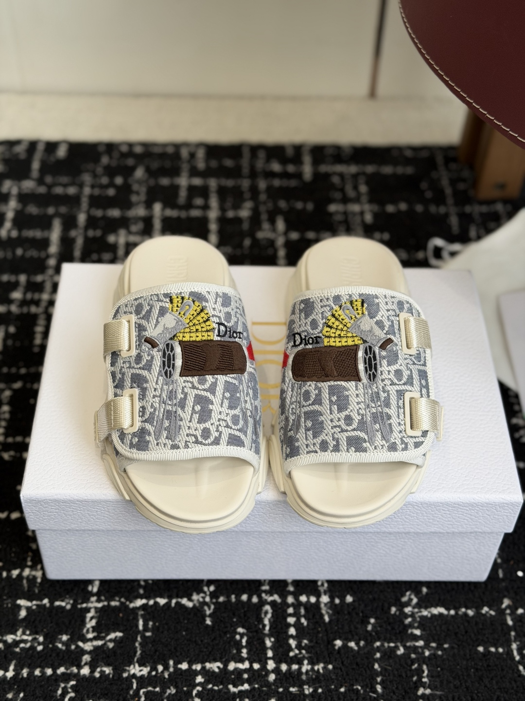 Diro Sandals