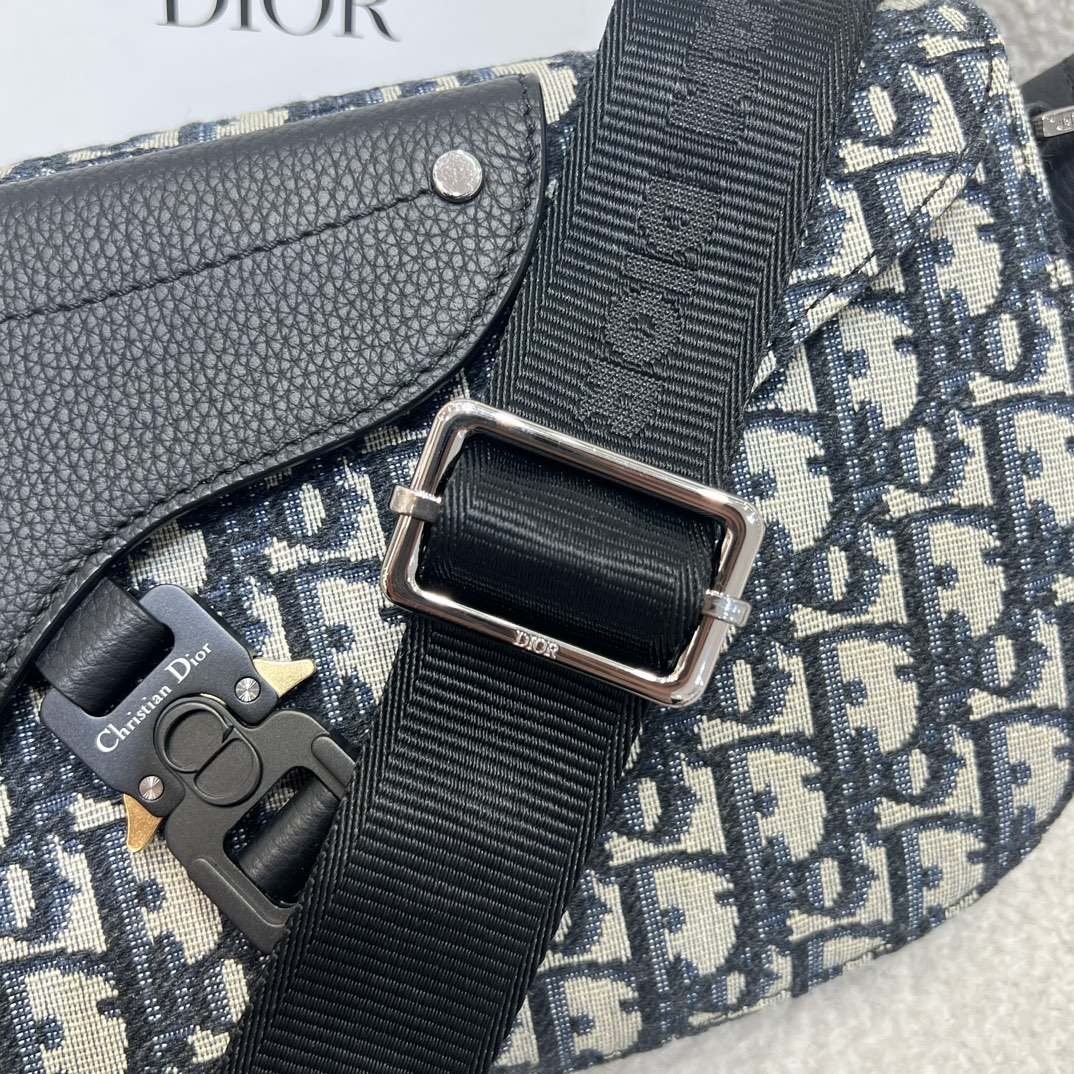 Diro Saddle Messenger Bag-24*16.5*5.5CM