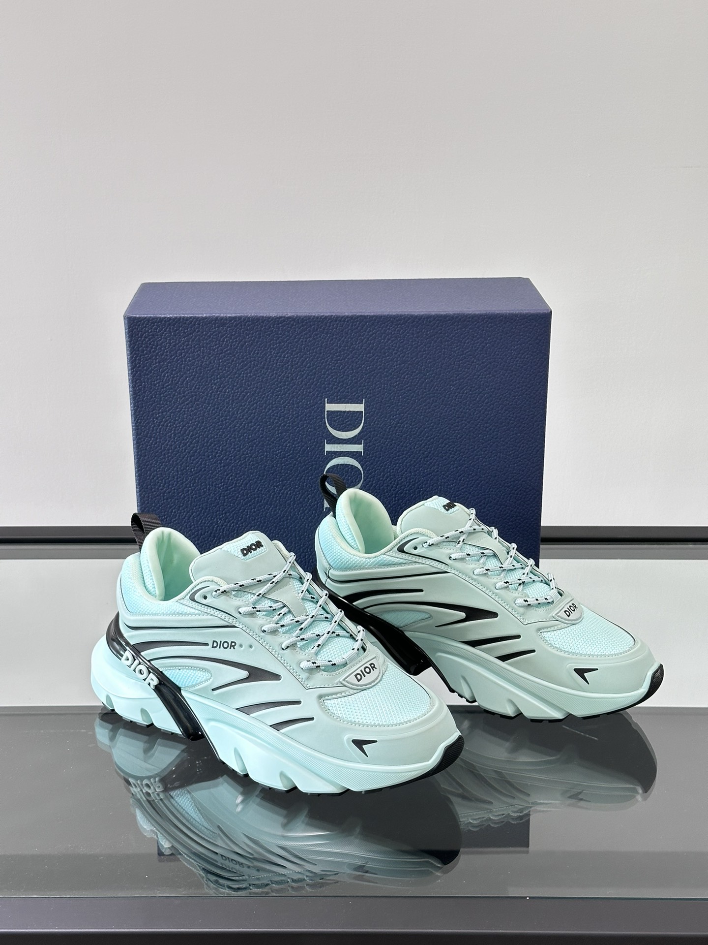 Diro Sports Sneakers
