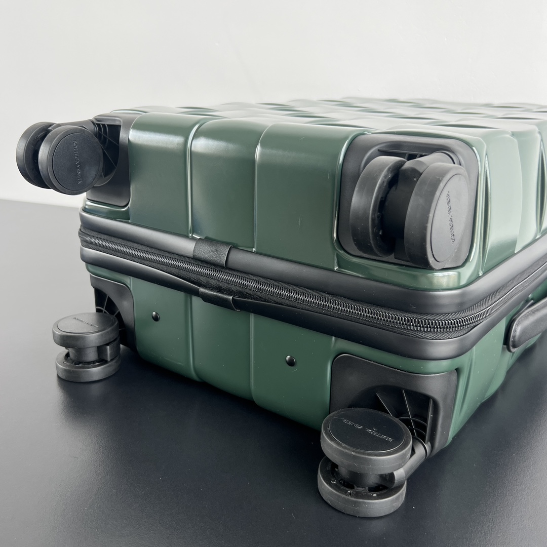 B0tt*ga Ven*ta Odyssey Cabin Suitcase in Seaweed-38*55*35CM