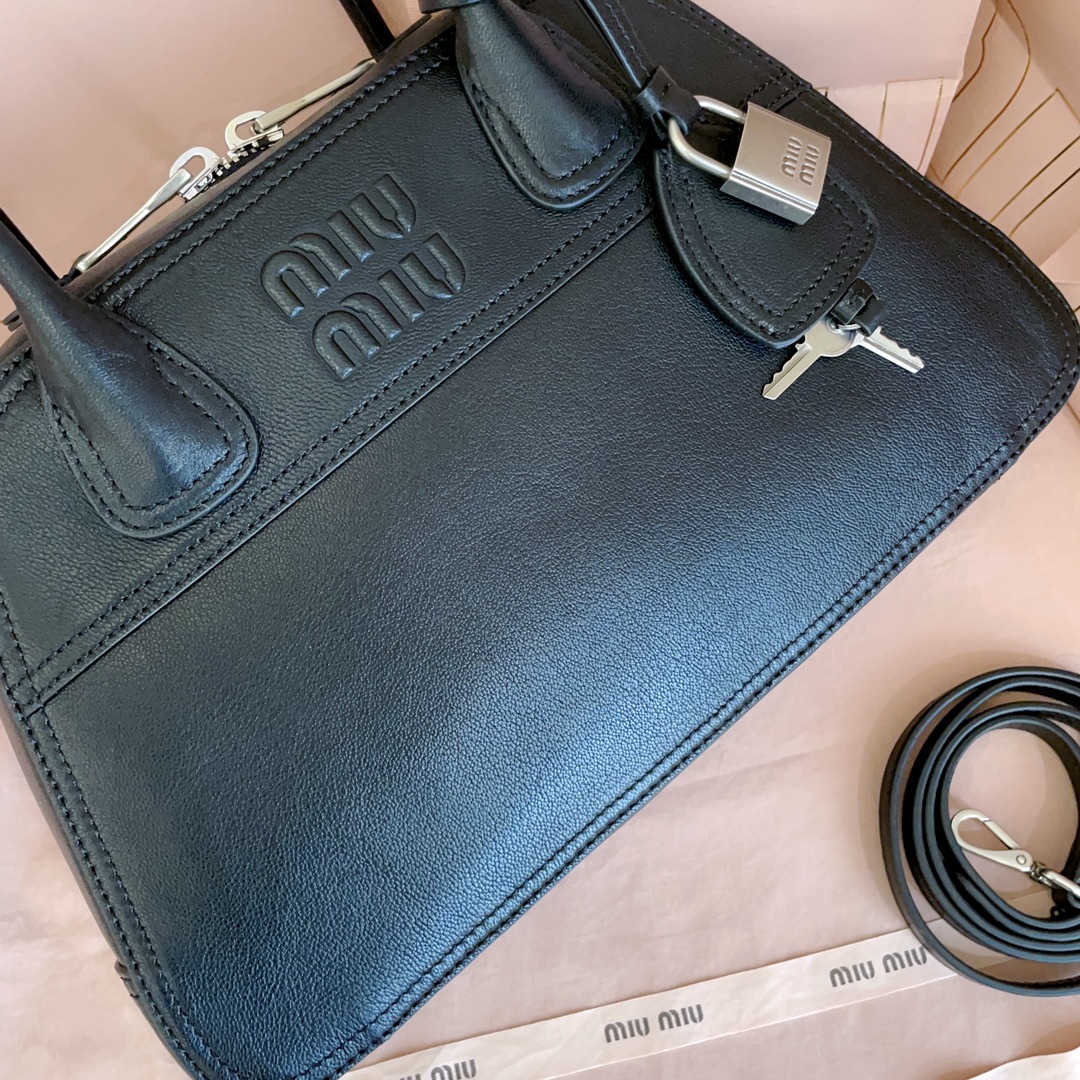 Miu Miu Vivant Top Handbags-32X19.5X11CM