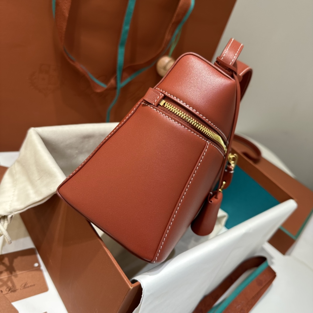 L0r0 P1ana Extra Bag L27-16*27*10CM