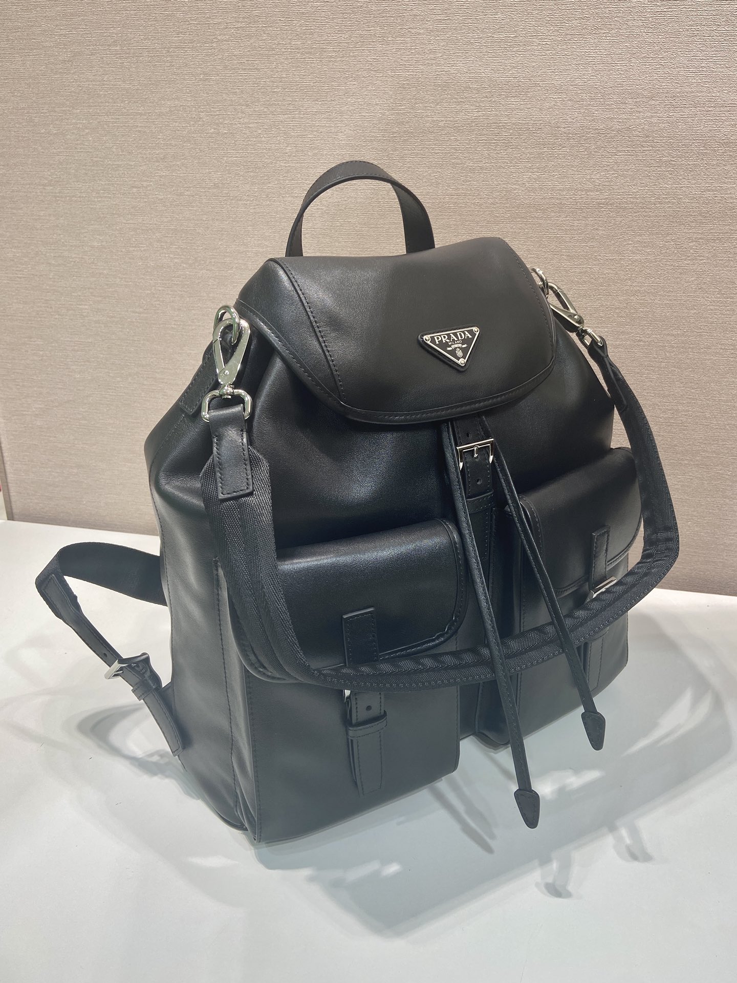 Pra*a Black Medium Leather Backpack-2VZ110A-34*39*15CM