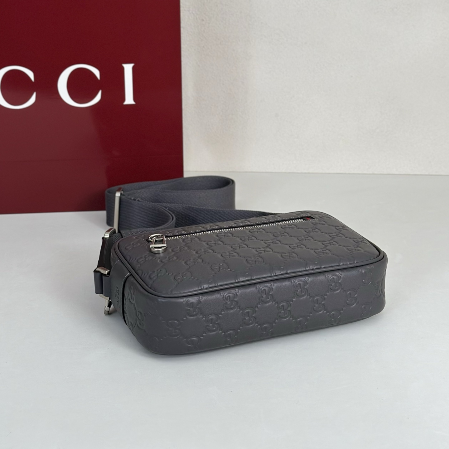 Guc*ci GG Emblem Small Crossbody Bag -23*6*14.5CM