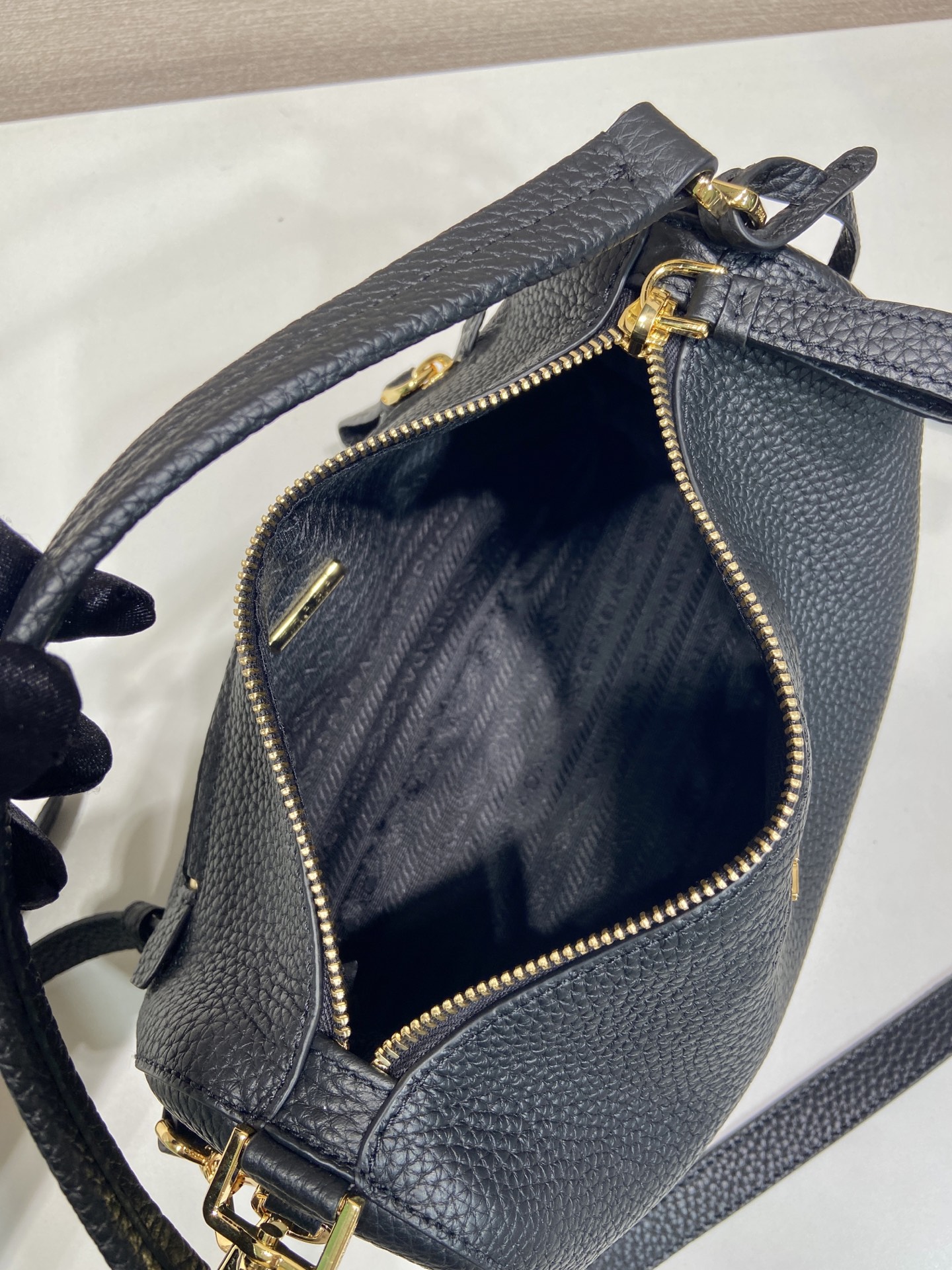 Pra*a Small Leather Bag 1BC277-25*15*11CM
