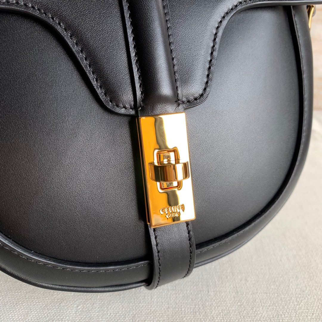 Celin Besace 16 Bag in Natural Calfskin -19*17*6CM