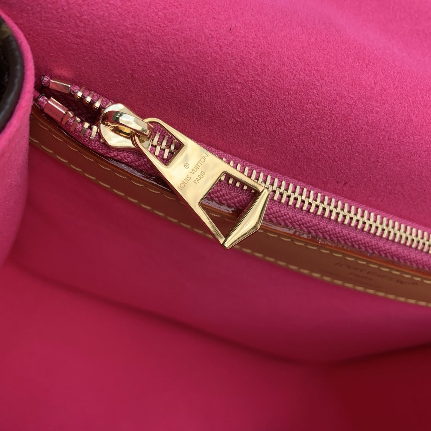 Lou*is Vvtt0n Diane Backpack PM Monogram - Handbags-21 x 21.5 x 9CM