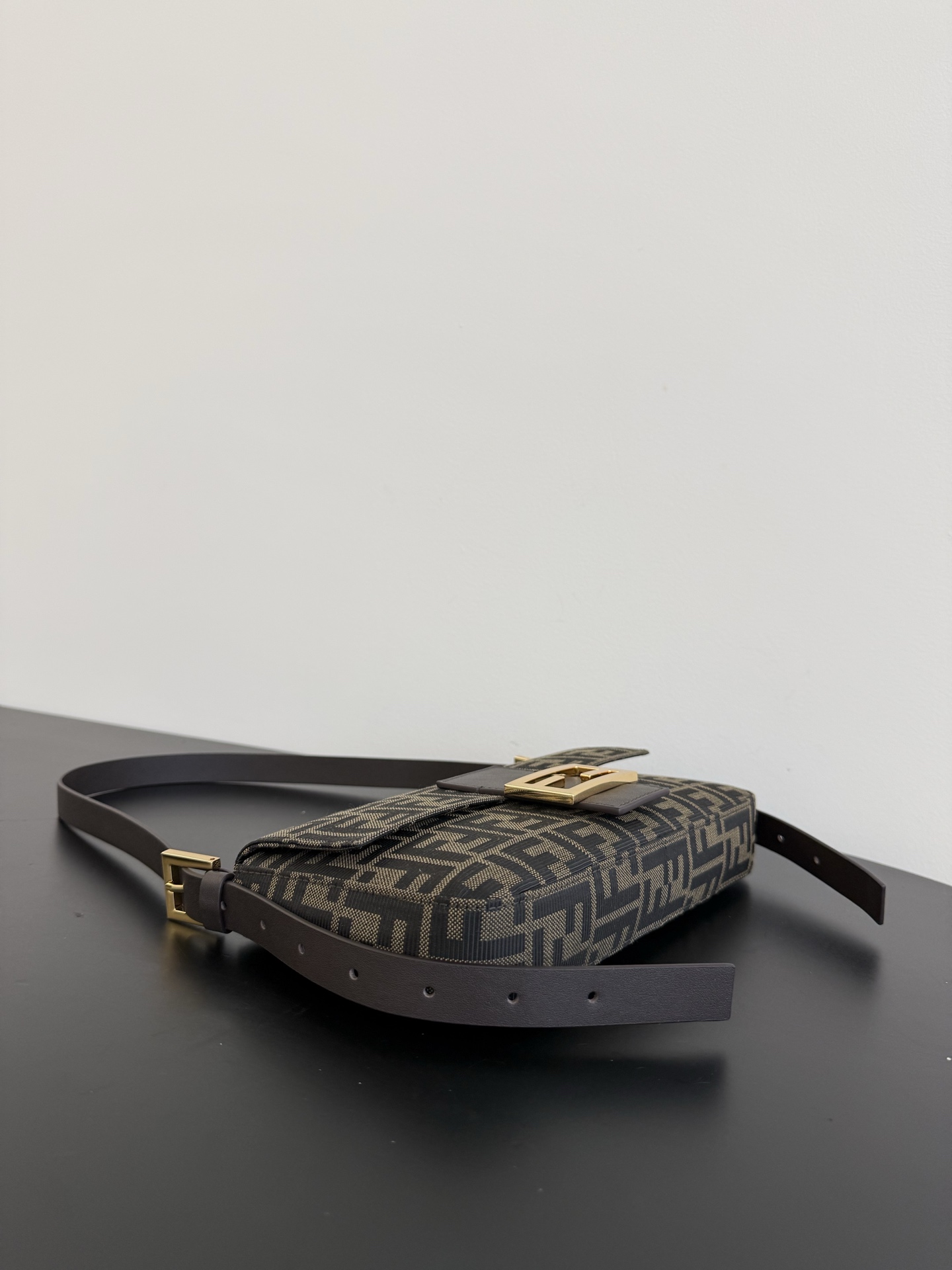 F**di Zucca Canvas Baguette Shoulder Bag-26*14*4CM