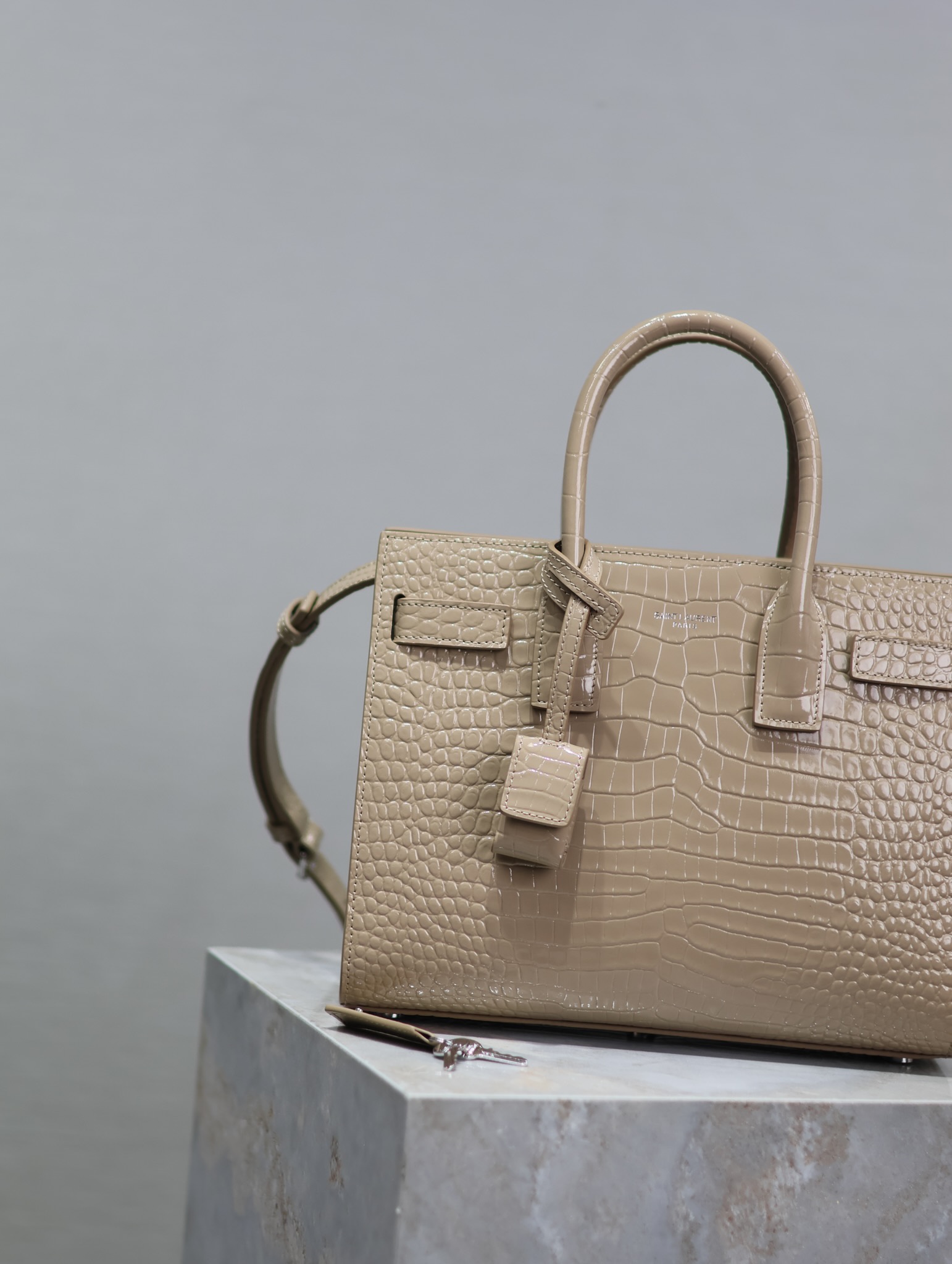 Y51 Sac De Jour-22x18x10.5&26x20.5x12.5CM