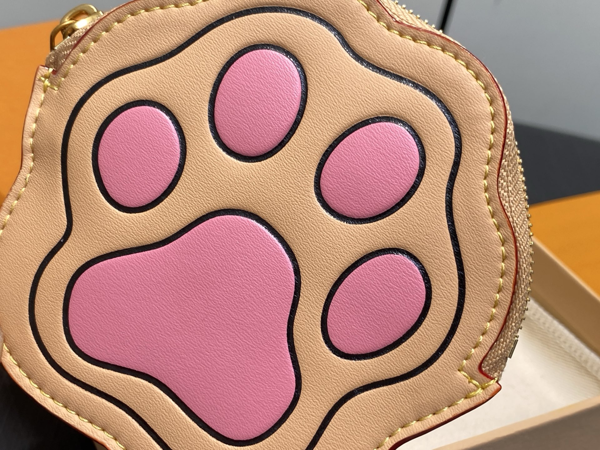 L0vis Vuitto*n Paw Coin Pouch Other Leathers -15*10*4.5CM