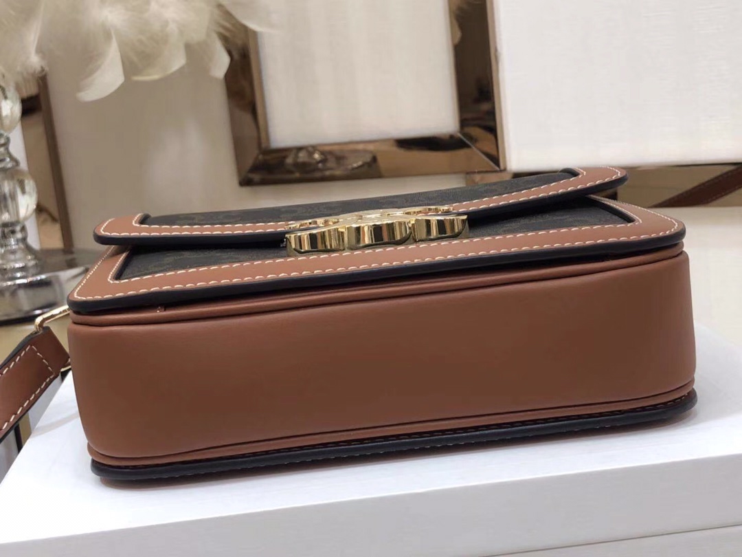 Celin Triomphe Shoulder Bag-18.5X 14 X 6CM